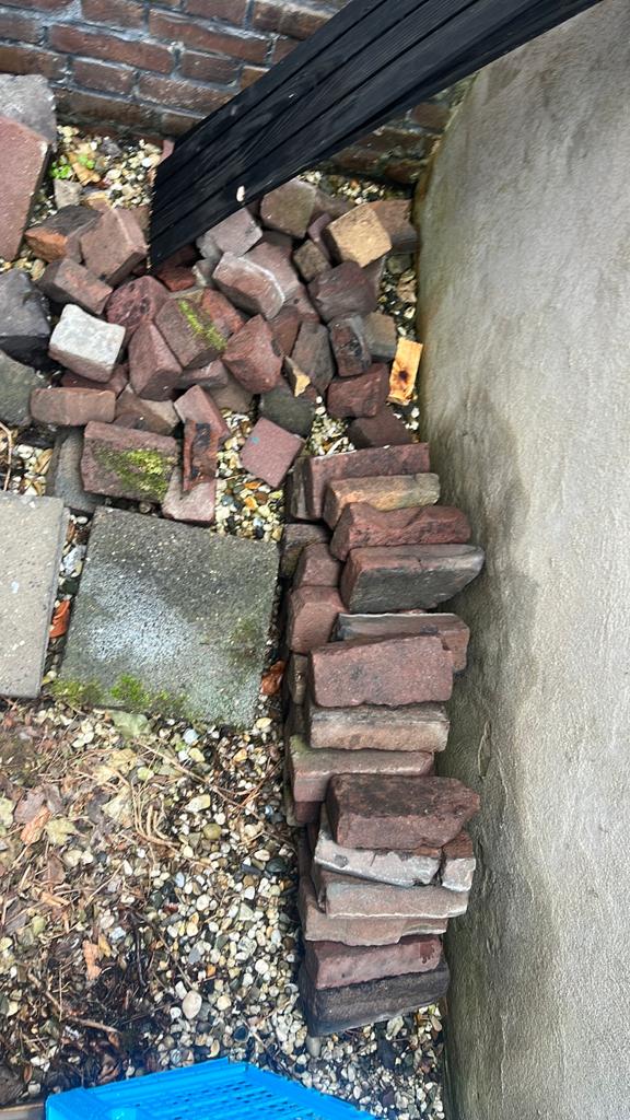 Aantal hele en halve klinkers oud, Tuin en Terras, Ophalen, Gebruikt, Klinkers, Minder dan 5 m²