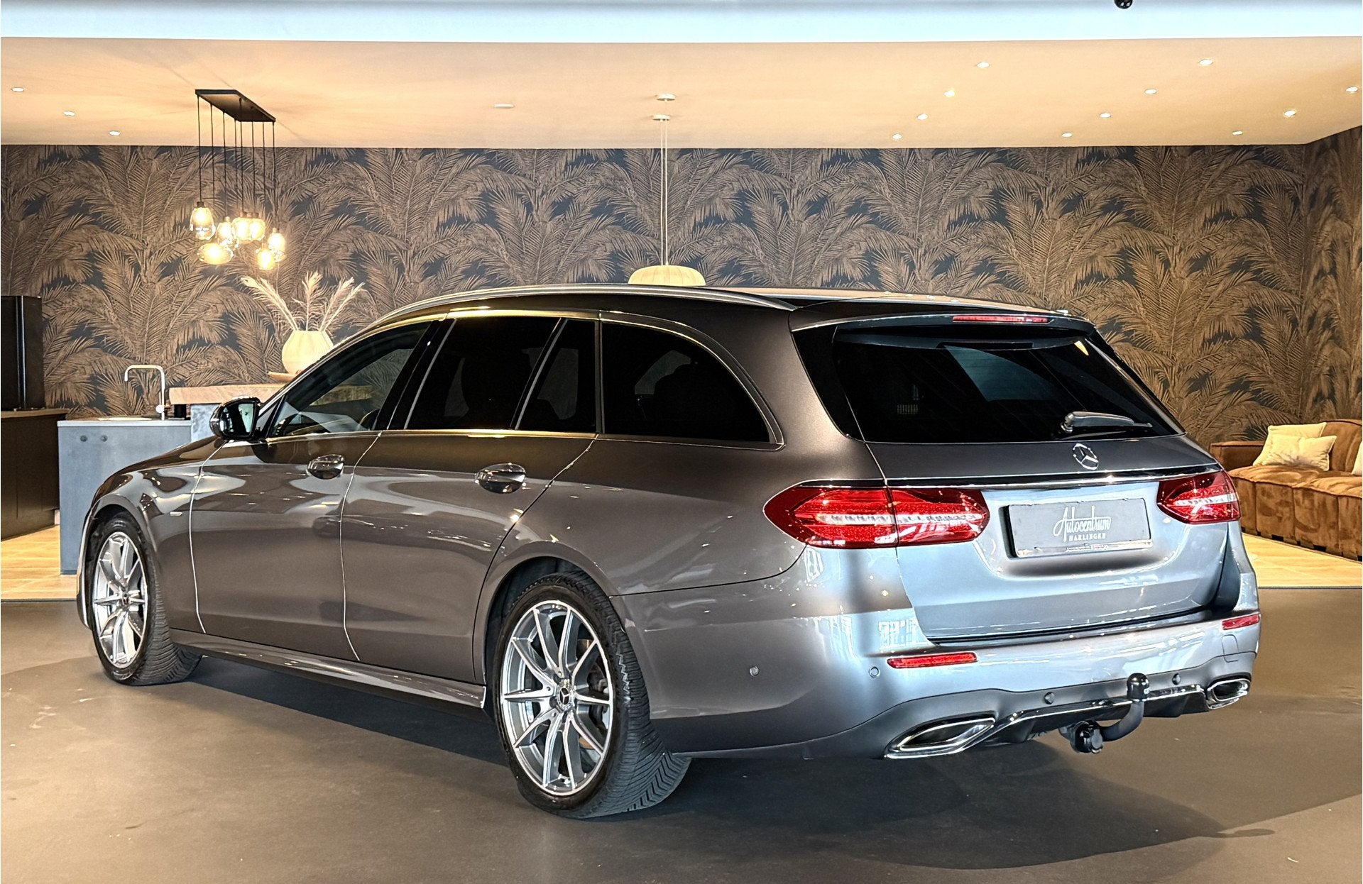 Mercedes-Benz E-Klasse Estate 200 Sport AMG I WideScreen I C, Auto's, Dealer onderhouden, Gebruikt, Euro 6, 4 cilinders