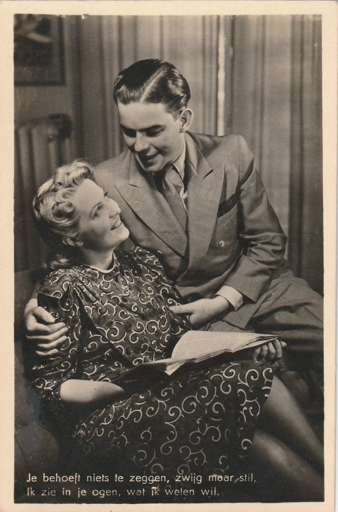 MEISJE JURK ROMANTIEK JAREN 40 , MOOIE OUDE KAART KO388, Ophalen of Verzenden, 1940 tot 1960, Ongelopen, Overige thema's