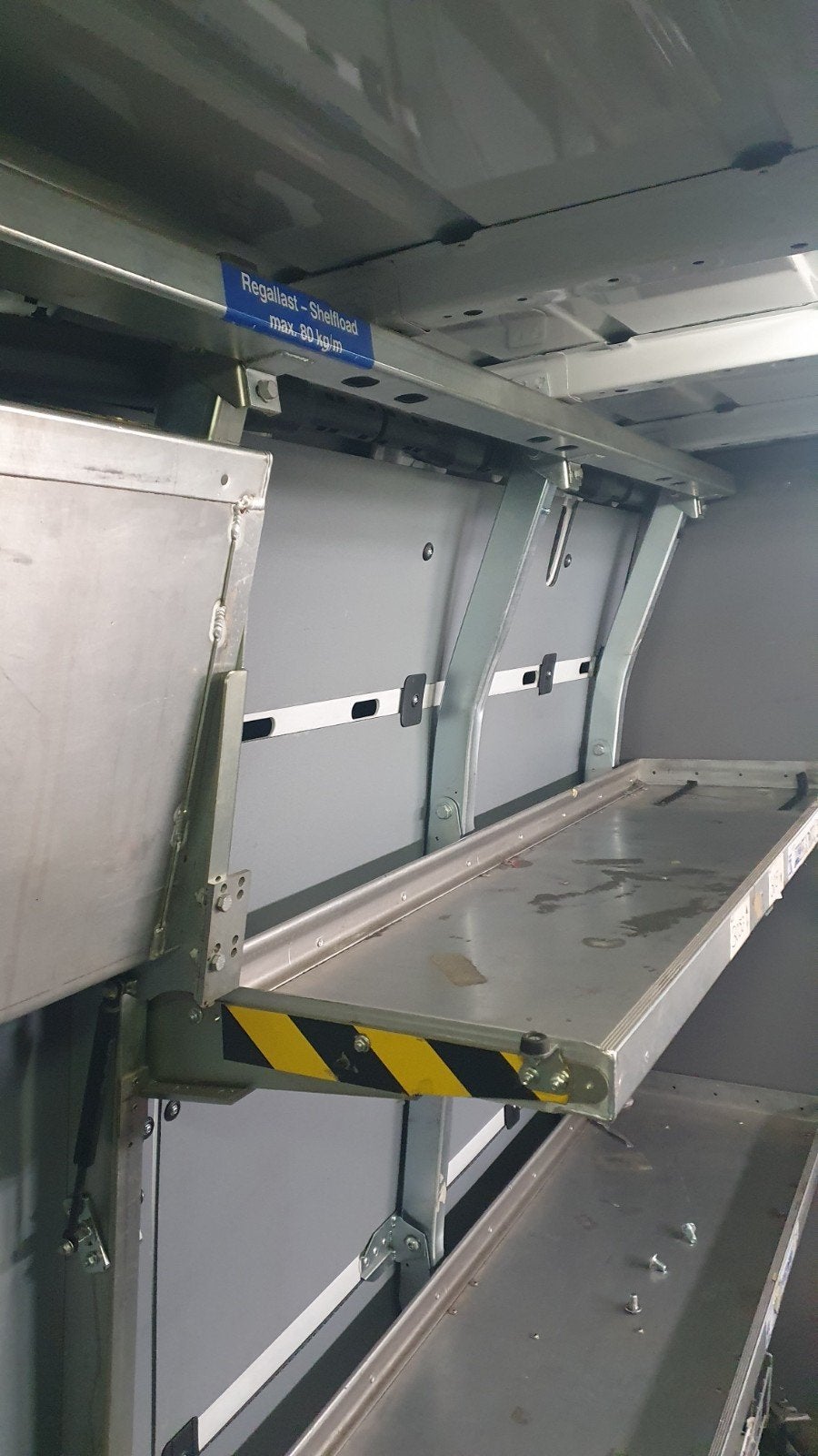 Pakketdienst inrichting voor Mercedes Sprinter / Crafter, Ophalen, Gebruikt, Mercedes-Benz