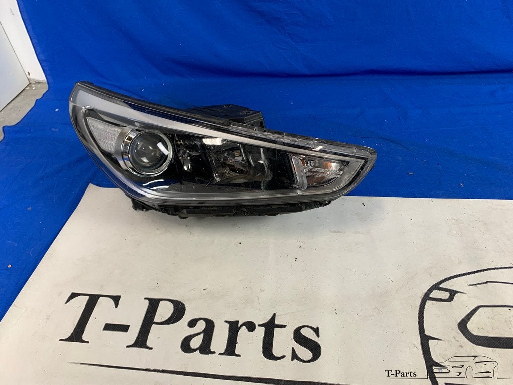 Hyundai i30 koplamp rechts lamp LED 92102G4020, Info@fabrikant.eu, Fabrikant BV, Nieuw, Ophalen of Verzenden
