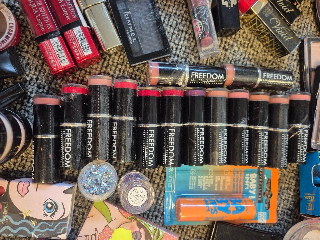 Partij make-up / verzorginsartikelen, Ophalen, Overige kleuren, Gehele gezicht, Nieuw