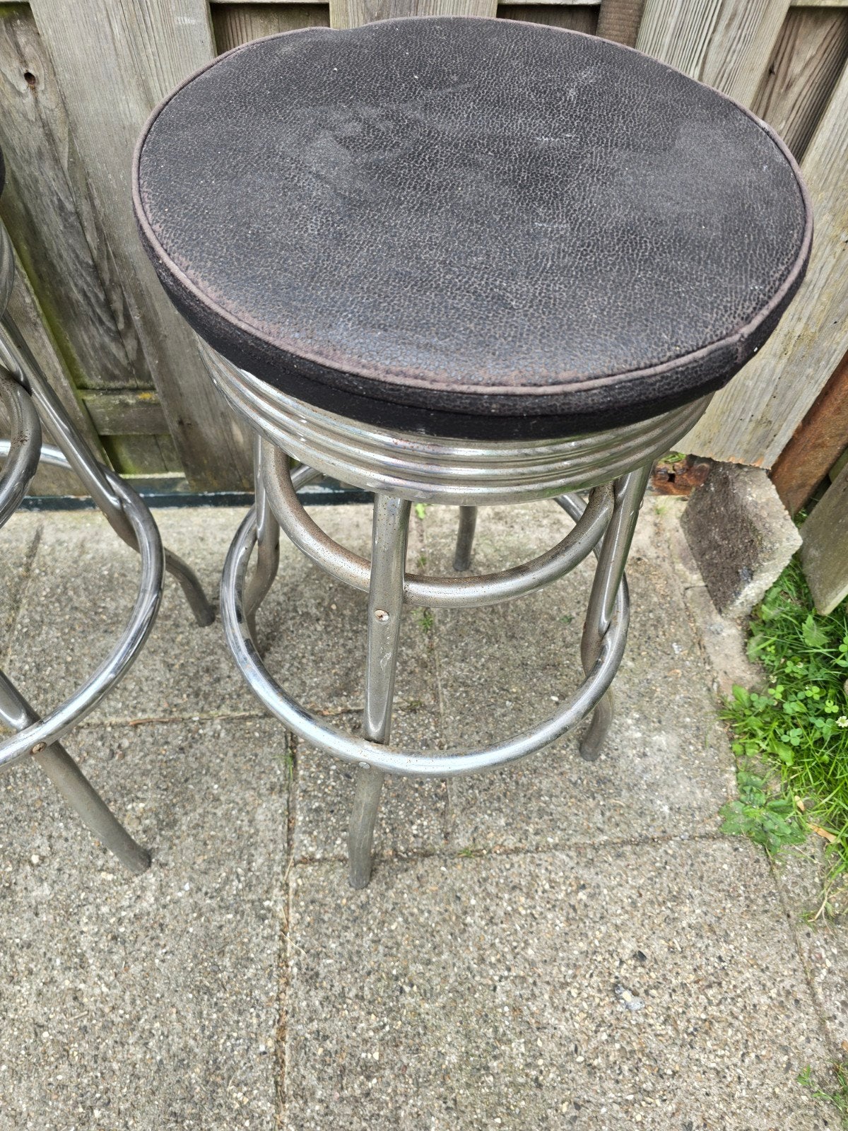 Mooie barkrukken, Huis en Inrichting, Barkrukken, Gebruikt, 60 tot 90 cm, Metaal, 4 krukken, Met voetsteun, Ophalen