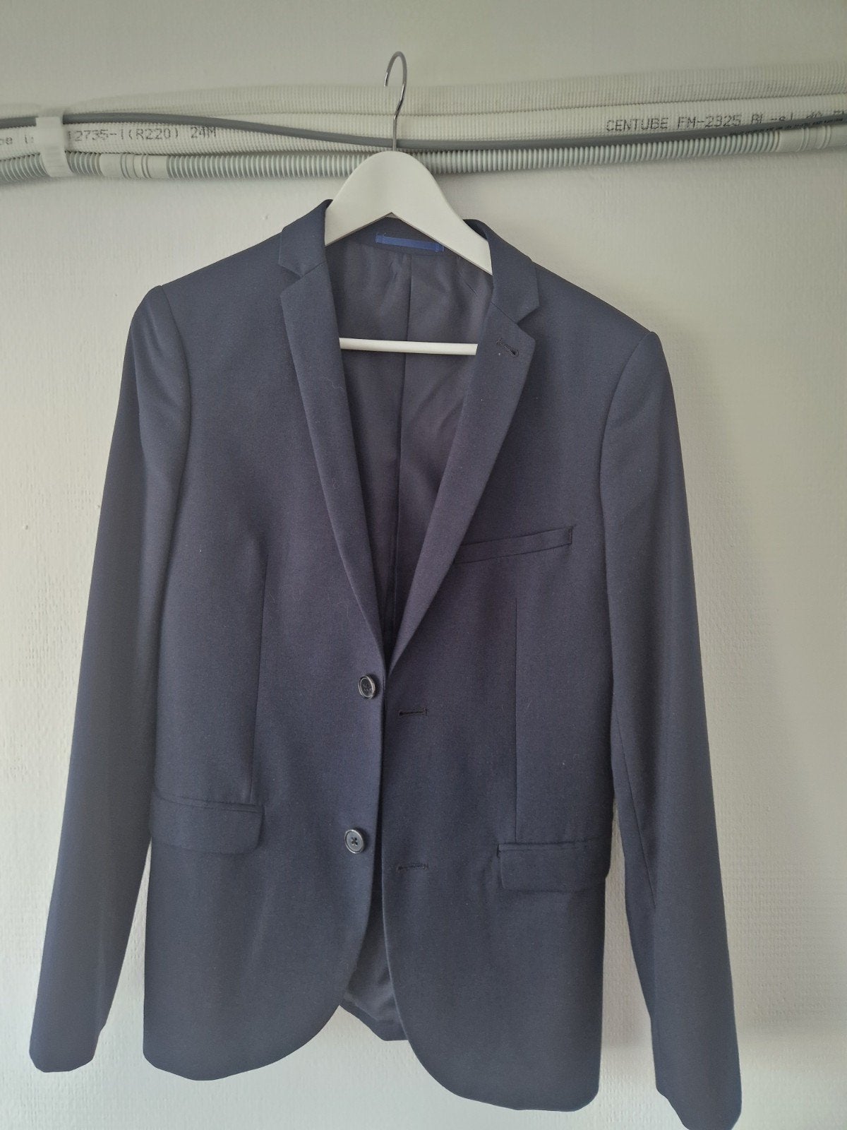 Donkerblauw colbert, maat S, Kleding | Heren, Kostuums en Colberts, Onbekend, Blauw, Ophalen of Verzenden, Zo goed als nieuw