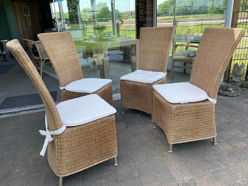4 Rotan stoelen met kussens, Huis en Inrichting, Stoelen, Ophalen, Gebruikt, Bruin, Riet of Rotan