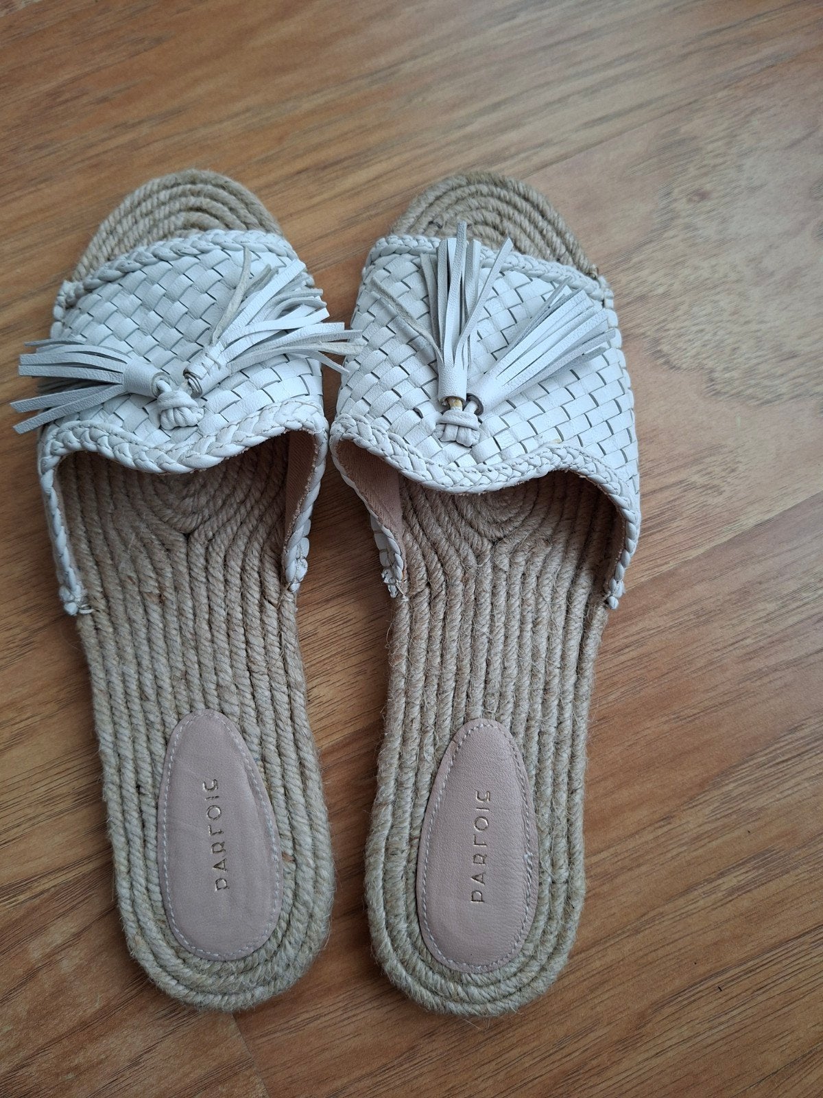 Nieuwe Slippers maat 41, Kleding | Dames, Schoenen, Slippers, Wit, Nieuw, Ophalen of Verzenden