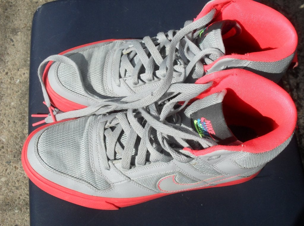 Super toffe NIKE sneakers maat 42,5 grijs neon koraal/roze, Nike, Ophalen of Verzenden, Sneakers of Gympen, Grijs