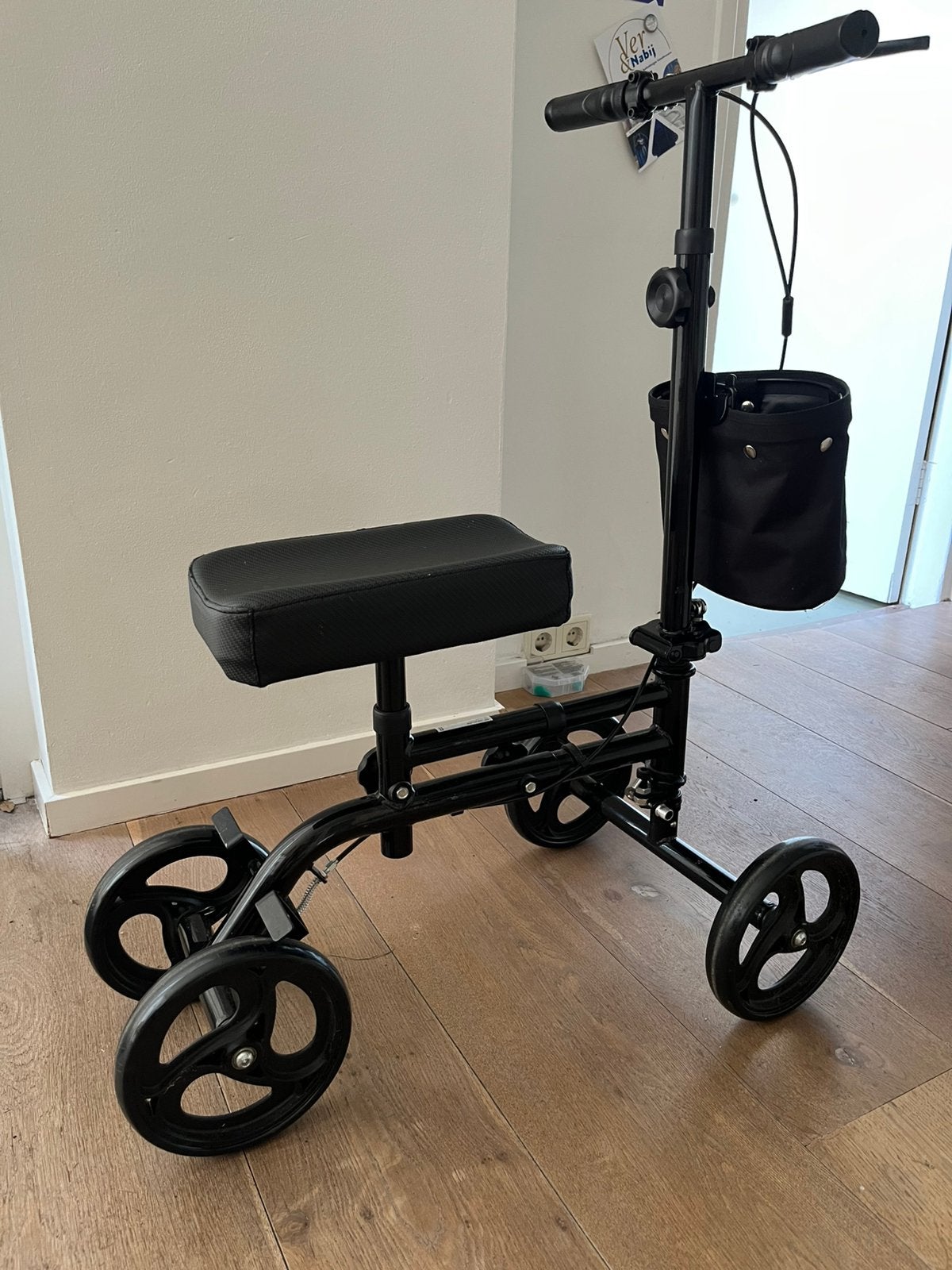 Kniestep, Diversen, Rollators, Zo goed als nieuw, Ophalen