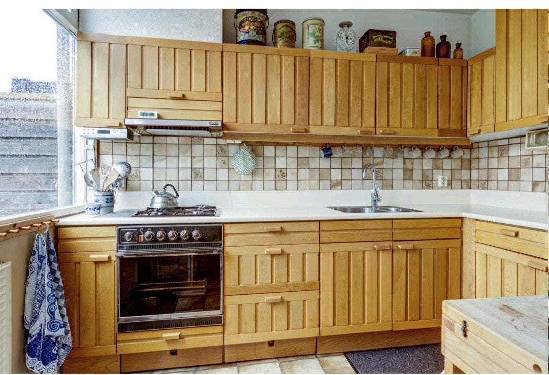 Houten keuken jaren zeventig, Ophalen, Gebruikt, Bruin, Hoekkeuken