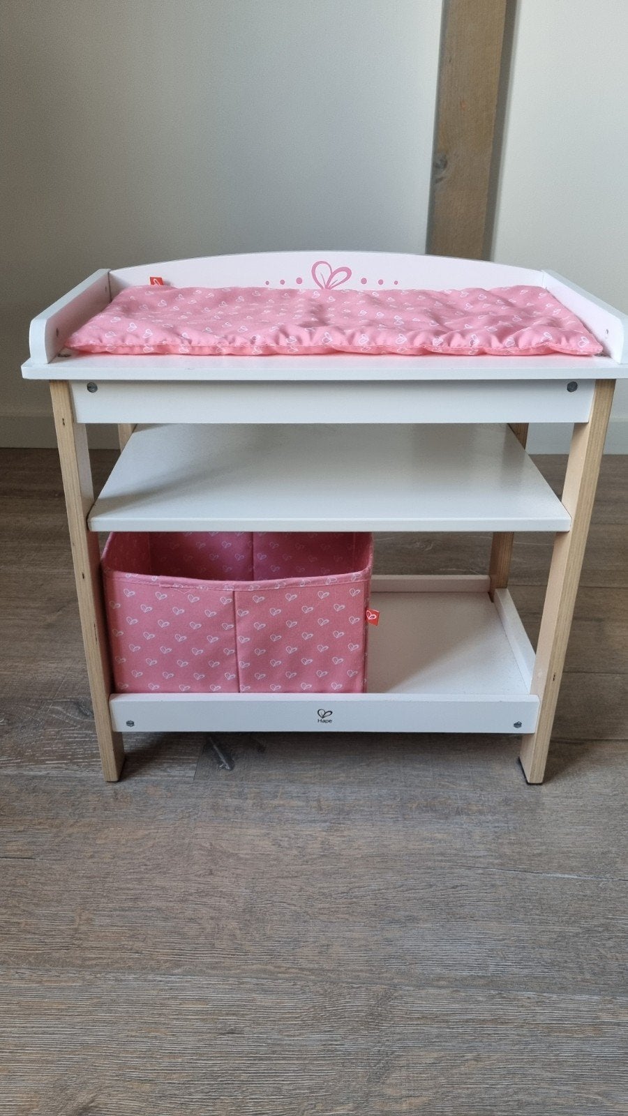 Houten poppen commode met roze aankleedkussen en mandje, Ophalen, Babypop