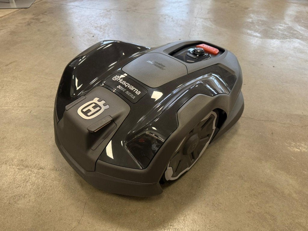 "NIEUW" Husqvarna 305E Automower Robotmaaier "OPRUIMING", Tuin en Terras, Ophalen, Bestuurbaar via app, Nieuw, 20 tot 25 cm
