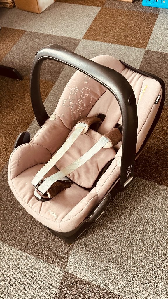 MAXI COSI met Family Fix Beige, Kinderen en Baby's, Ophalen, Afneembare rugleuning, 0 t/m 13 kg, Maxi-Cosi