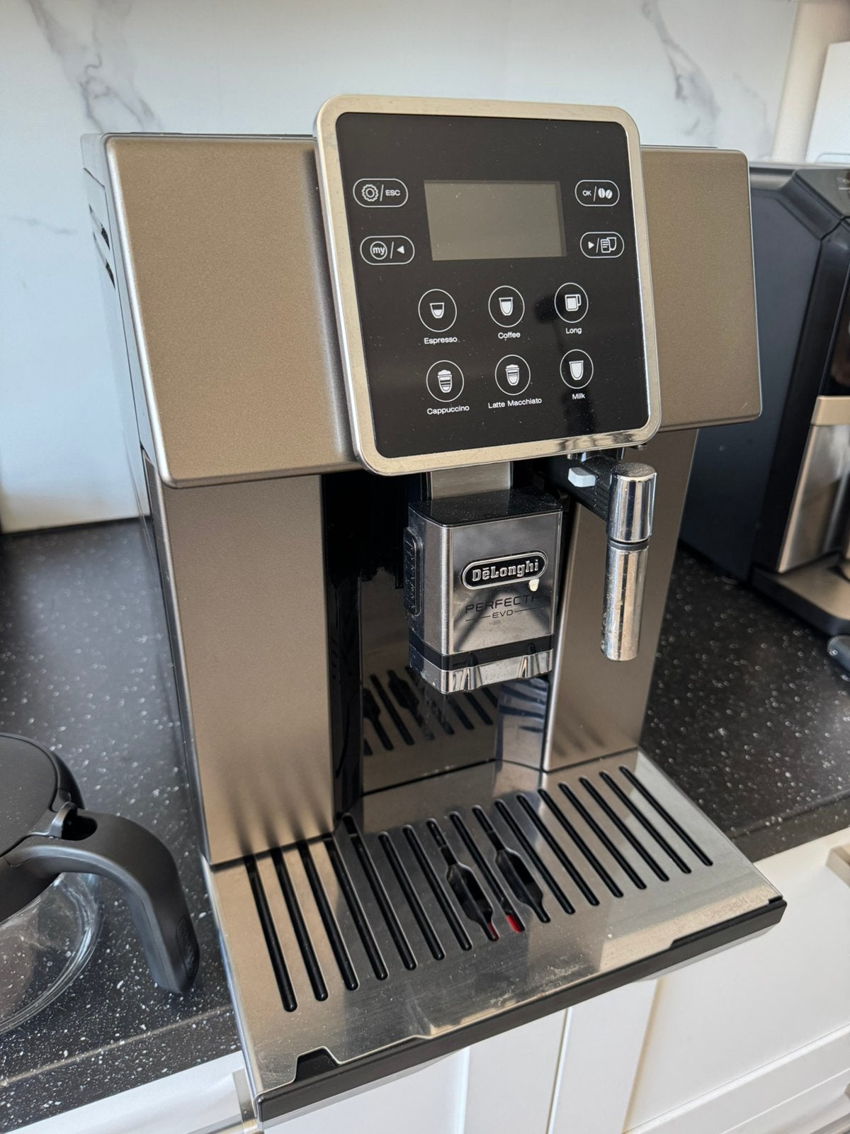 Delonghi koffiemachine, Ophalen, Koffiemachine, Koffiebonen, Zo goed als nieuw