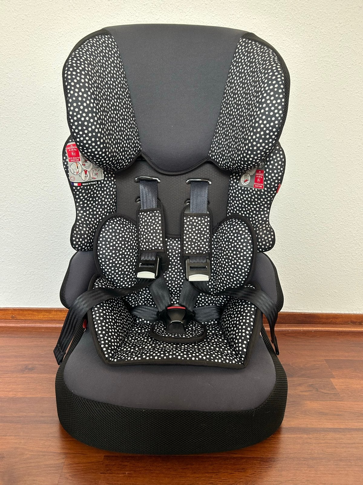 HEMA Autostoel 9-18 kg en 15-36 kg - Zwart met stippen, Kinderen en Baby's, Autostoeltjes, 9 t/m 18 kg, Ophalen, Overige merken