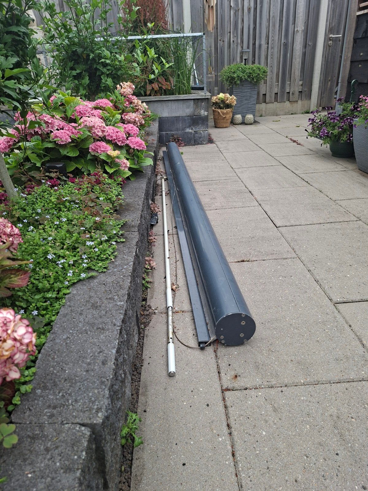 Screen  handbediend 257cm breed, Tuin en Terras, Zonneschermen, 150 tot 300 cm, Ophalen, Elektrisch