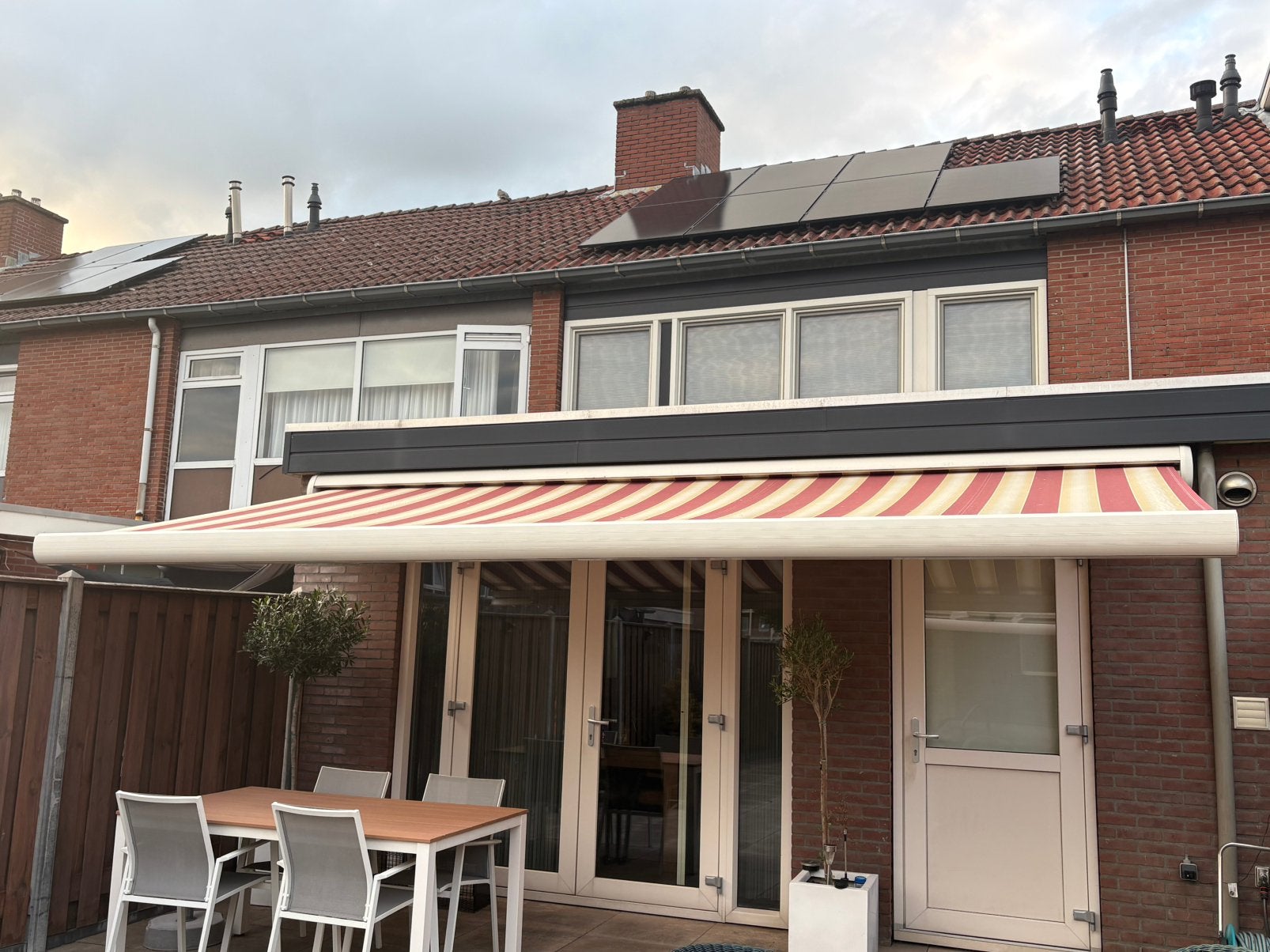 Elektrisch zonnescherm, Tuin en Terras, Zonneschermen, Ophalen, Gebruikt, 450 cm of meer, Elektrisch