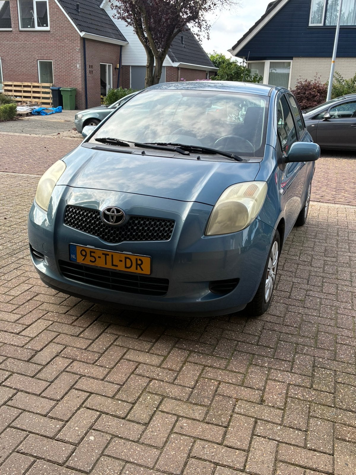 Toyota Yaris 1.3 VVT-i Sol, Voorwielaandrijving, 40 €/maand, 4 cilinders, 547 kg
