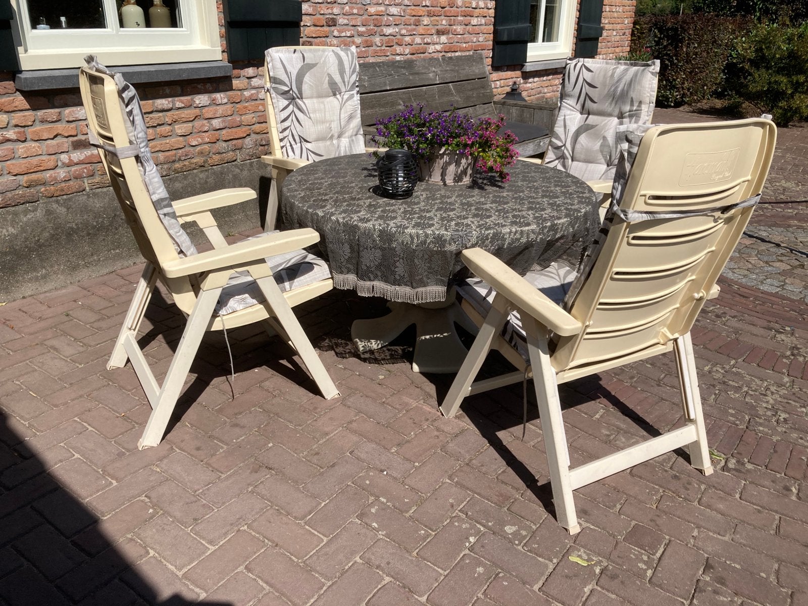 Tuinset 4 stoelen compleet, Ophalen, Zo goed als nieuw, Kunststof