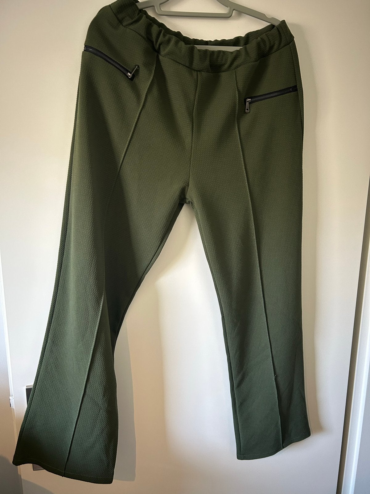 Dames broek maat L 40 groen, Maat 38/40 (M), Ophalen of Verzenden, Lang, Gedragen