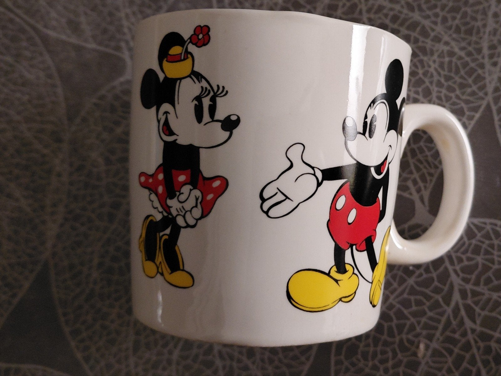 Mok Mickey en Minnie, Huis en Inrichting, Keuken | Servies, Gebruikt, Ophalen of Verzenden, Overige stijlen, Kop(pen) en/of Schotel(s)