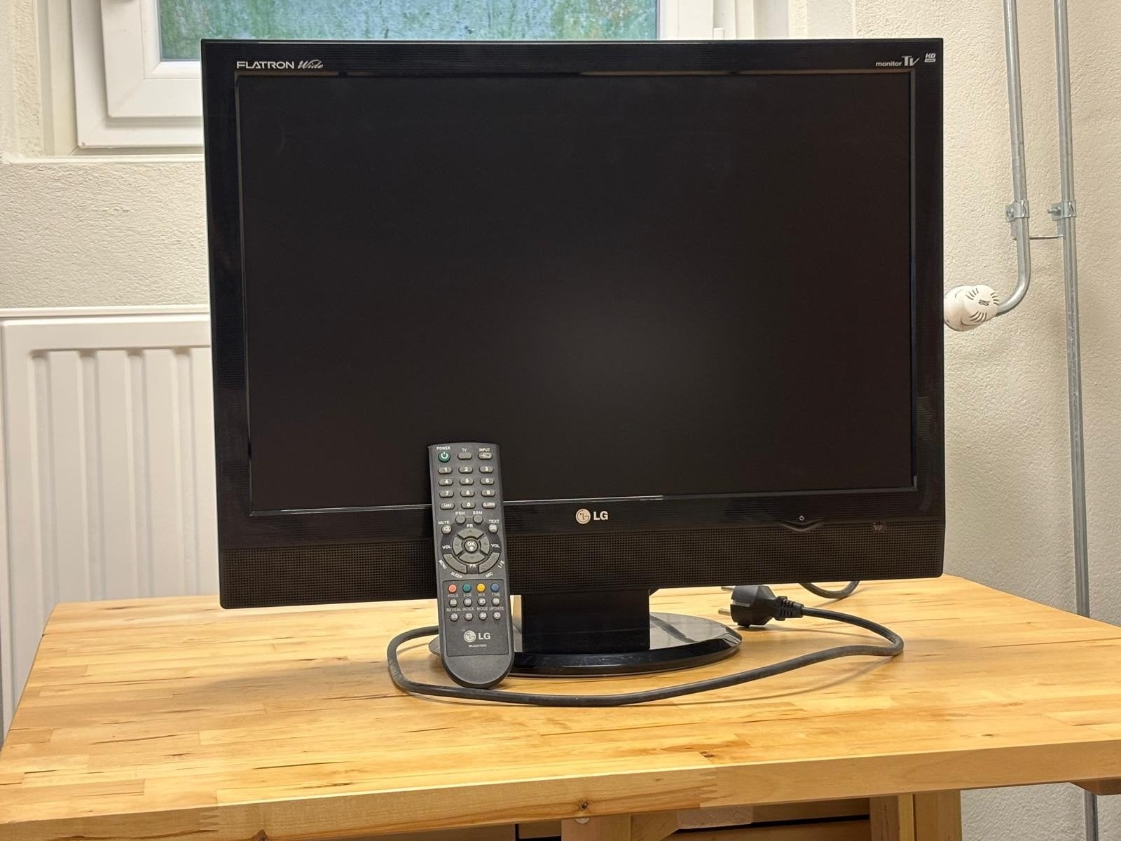 LG Flatron M227WD - 22 inch LCD TV met afstandsbediening, Ophalen, Gebruikt, 50 Hz, LCD