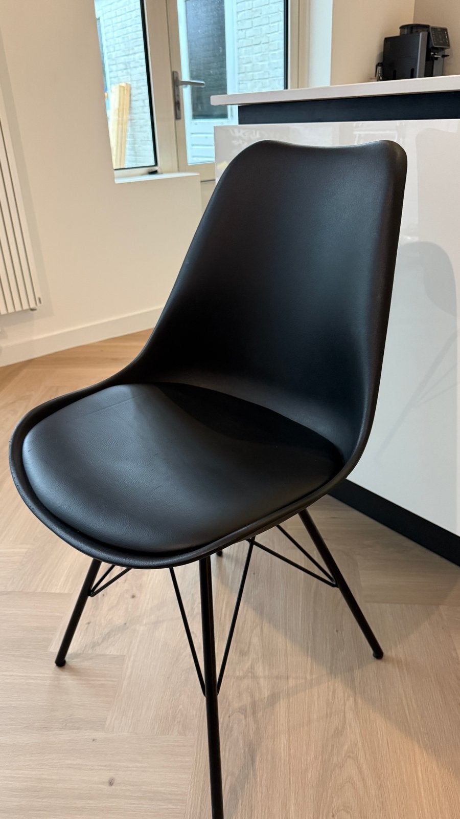 6x zwarte eetkamerstoel met metalen Poten, Huis en Inrichting, Stoelen, Ophalen, Kunststof, Gebruikt, Zwart