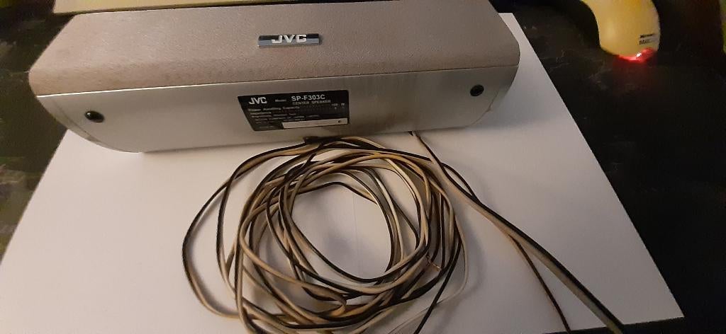 Jvc center speaker model sp-f303c power capacity 100w, Gebruikt, JVC, Ophalen of Verzenden, 60 tot 120 watt