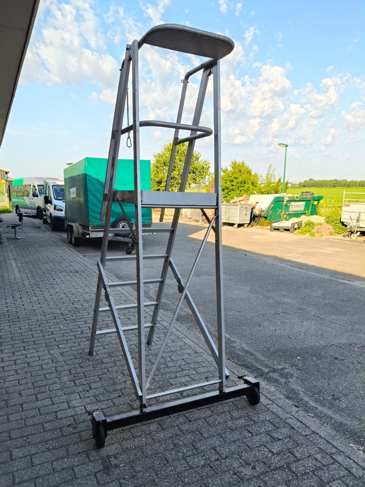 Zarges  proffesionele magazijntrap met platform en wielen, Ophalen of Verzenden, Gebruikt, Trap, 2 tot 4 meter