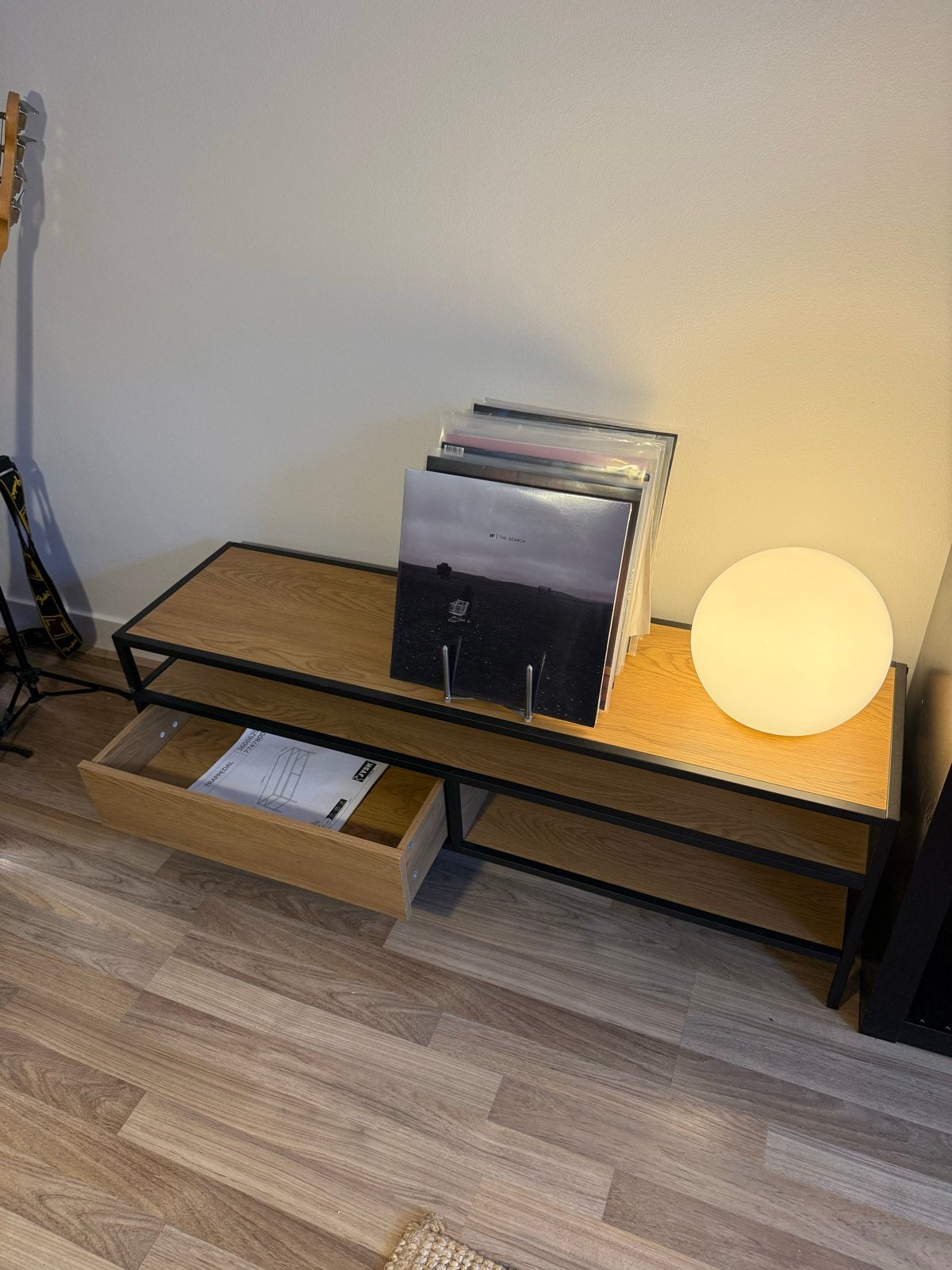 JYSK Trappedal TV-meubel/dressoir met lade, Ophalen, 100 tot 150 cm, Zo goed als nieuw, Minder dan 100 cm