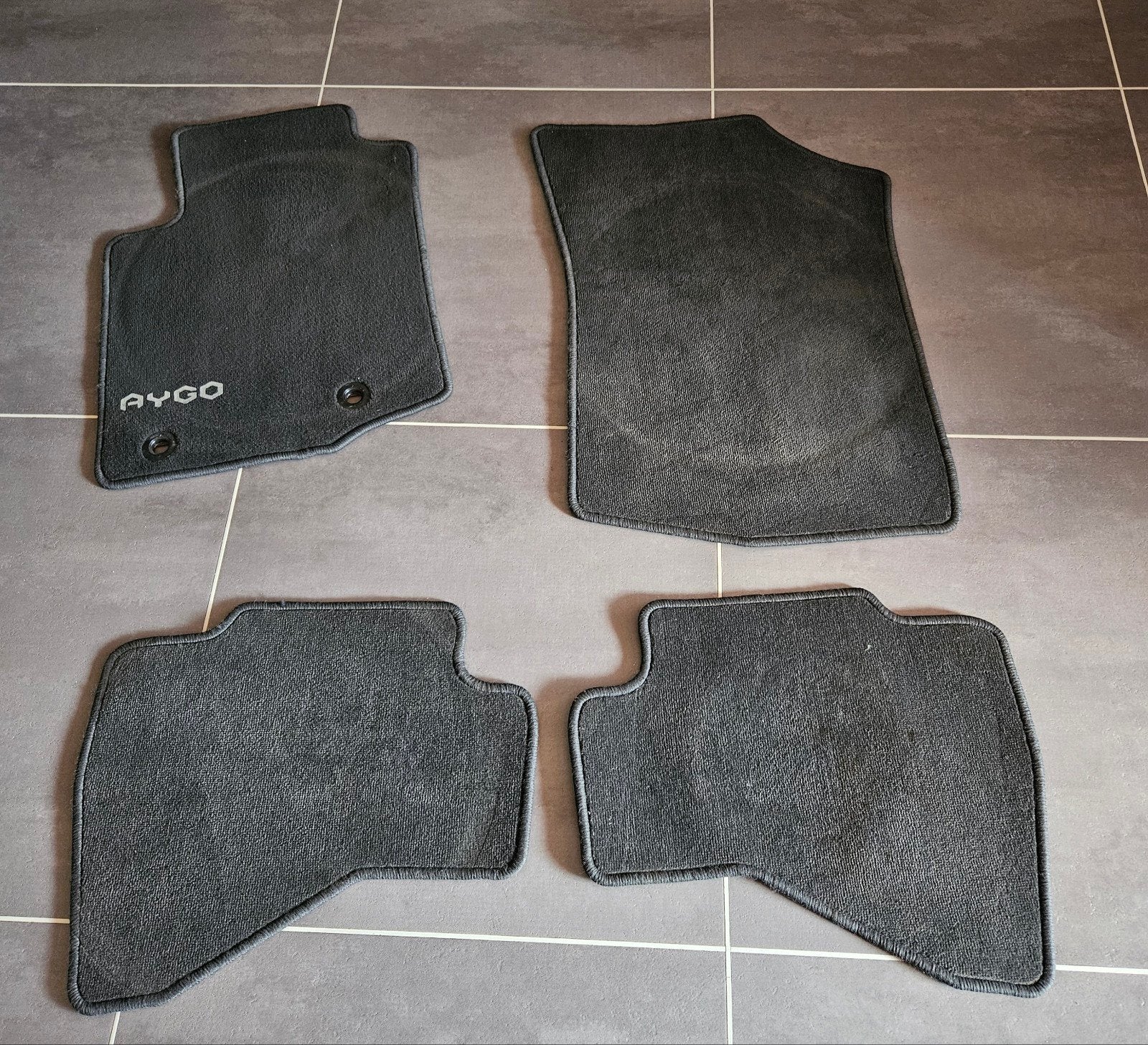 Toyota Aygo automatten set - Gebruikt, Ophalen, Gebruikt