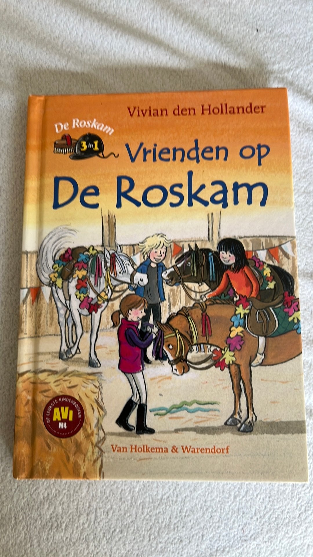 Vrienden op De Roskam, 3 in 1, AVI M4, Ophalen of Verzenden, Zo goed als nieuw, Fictie algemeen