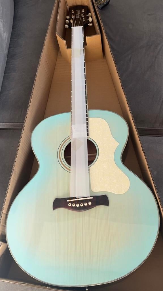 NIEUWE gitaar van Richwood nieuwprijs €249,00, Ophalen of Verzenden, Nieuw, Western- of Steelstringgitaar