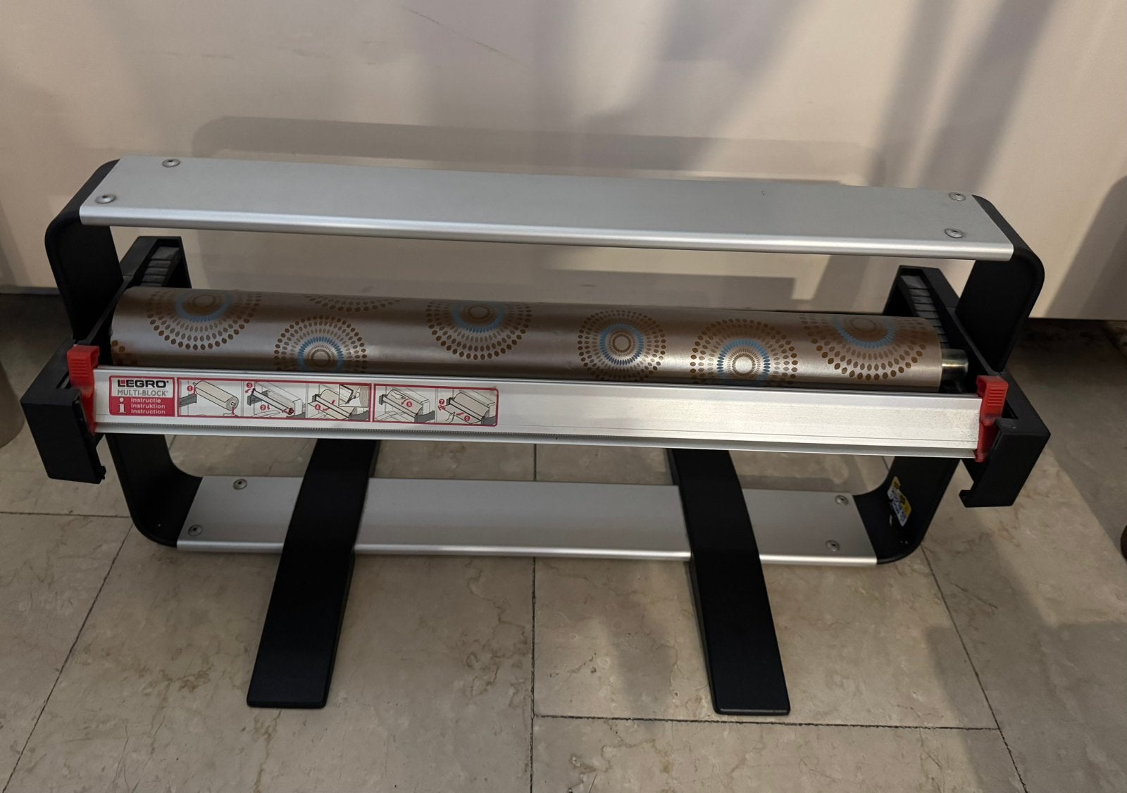 Legro papierrolhouder met snijmes – voor rollen tot 50 cm, Ophalen, Gebruikt