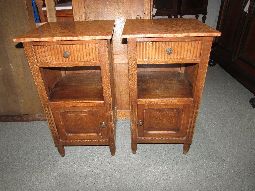 antiek set eiken nachtkastjes rood gemeleerd marmer 375,00, Ophalen, Minder dan 45 cm, Zo goed als nieuw, 70 cm of meer