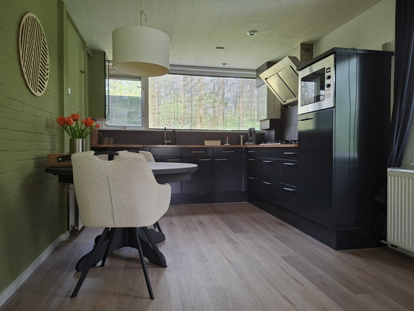 Ideaal voor rustzoekers. Heerlijk in het bos gelegen huisje, 59 m², 2 slaapkamers, Verkoop zonder makelaar, Drenthe