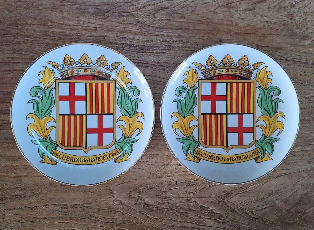 paar Barcelona borden Guillan Porcelanas Spain Spanje 26,5cm, Ophalen of Verzenden, Zo goed als nieuw, Overige stijlen, Bord(en)