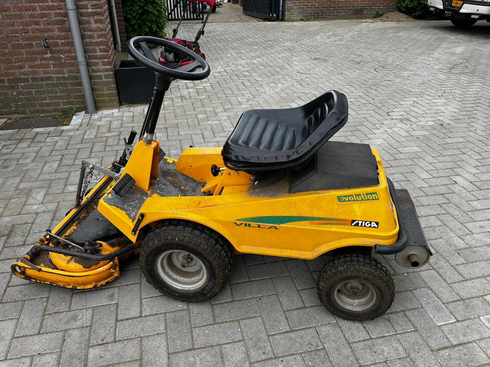 Stiga villa 11e voor onderdelen, Tuin en Terras, Zitmaaiers, Ophalen, Gebruikt, Versnellingen, Minder dan 90 cm