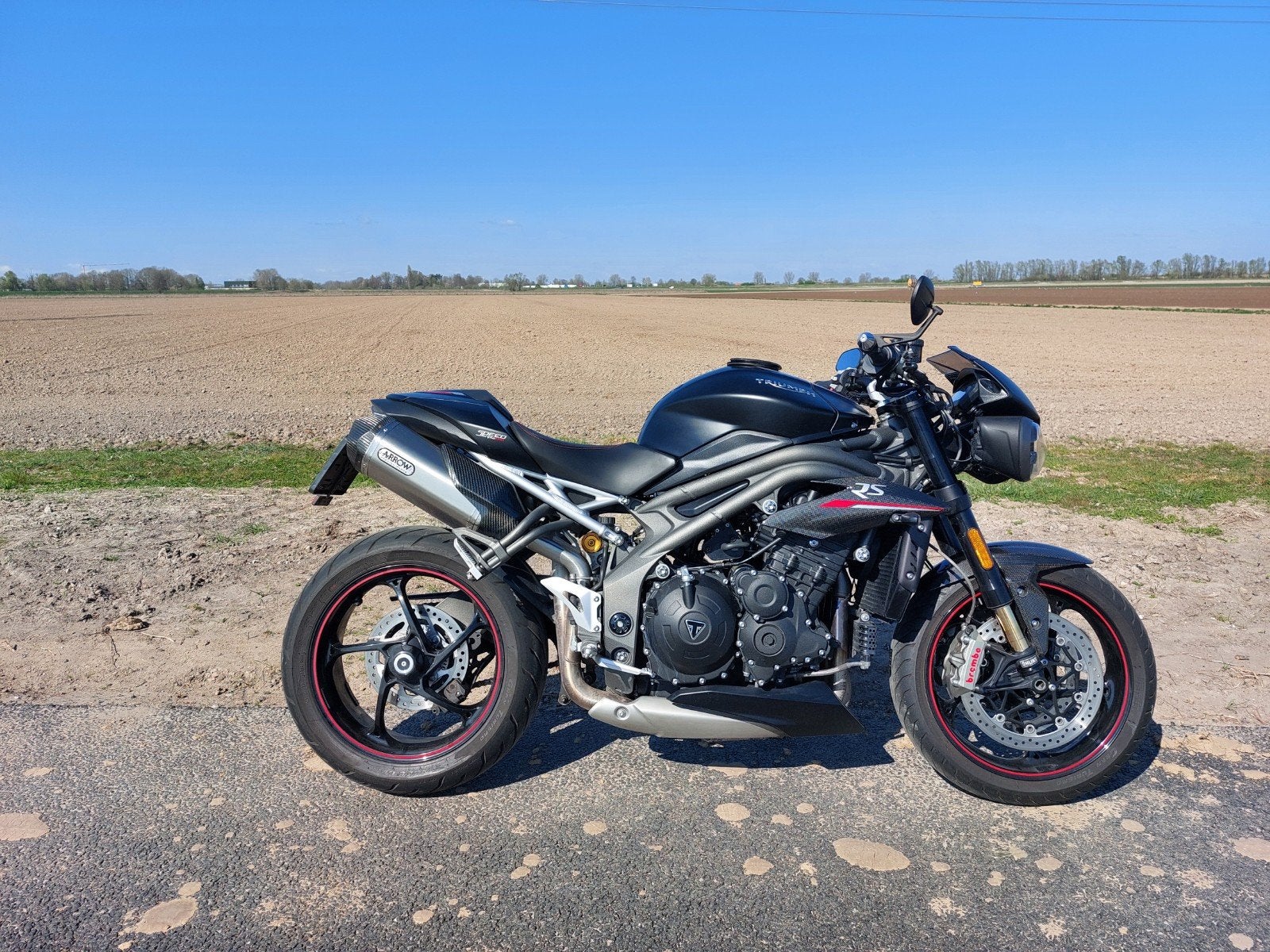 Triumph Speedtriple 1050 RS (zwart), Motorrijbewijs A, Gebruikt, 3 cilinders, Cruise Control