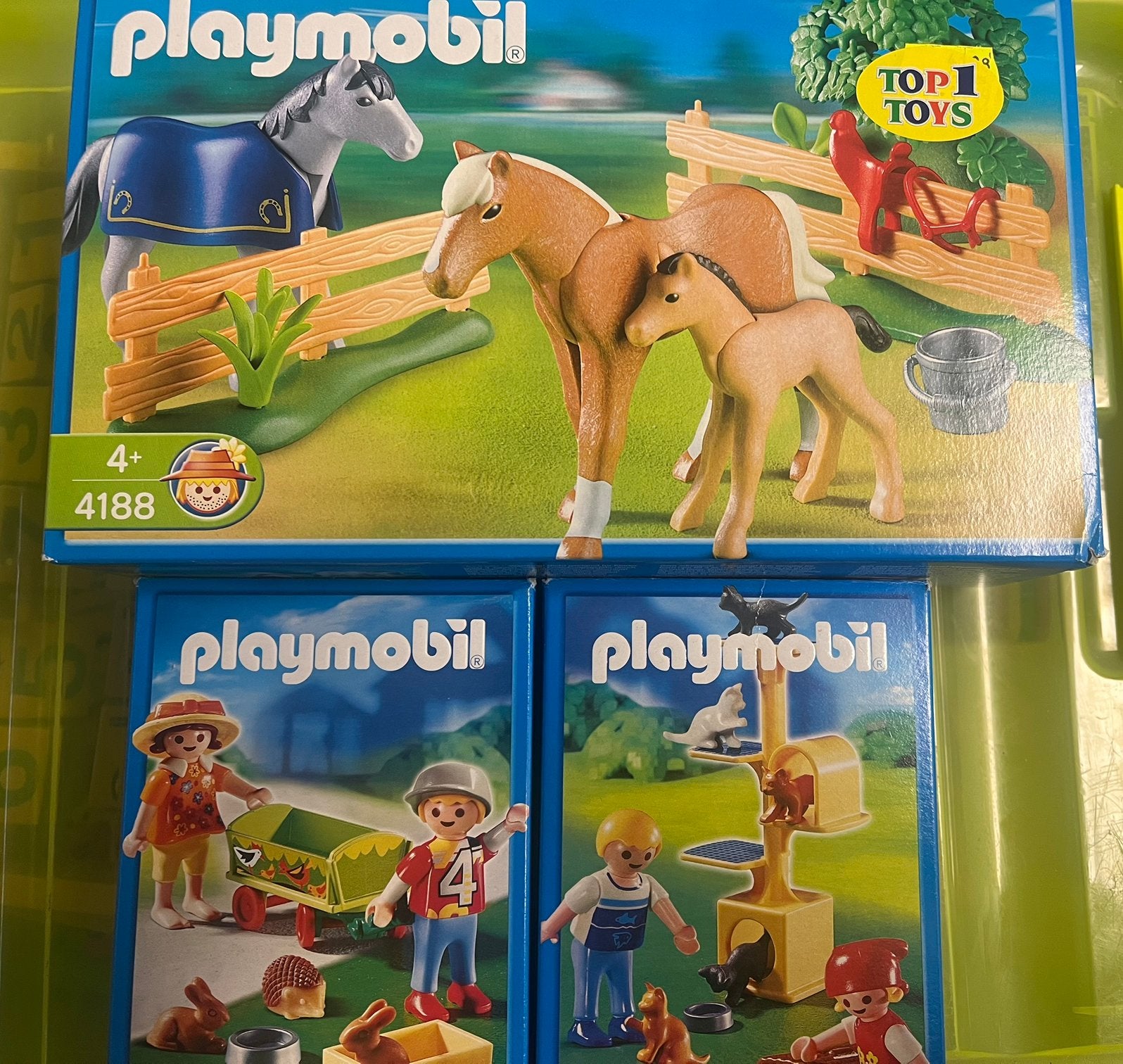 Foto 9 van Grote Playmobil set: Manege, Dierenkliniek, Dolfinarium,