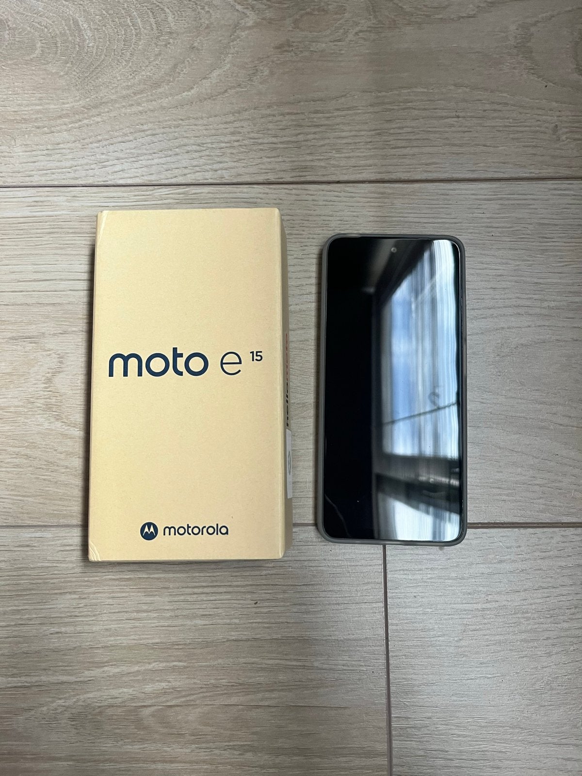 Motorola Moto E15 - Z.G.A.N. met doos en accessoires, Telecommunicatie, Mobiele telefoons | Motorola, Ophalen of Verzenden, Zo goed als nieuw
