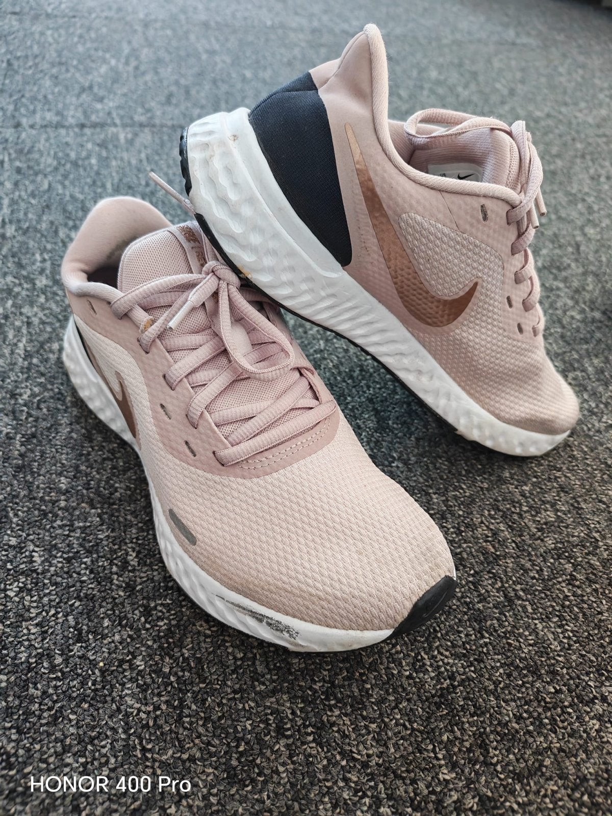 Mooie Nike Revolution 5 hardloopschoenen - Roze, Ophalen of Verzenden, Gedragen, Roze, Sportschoenen