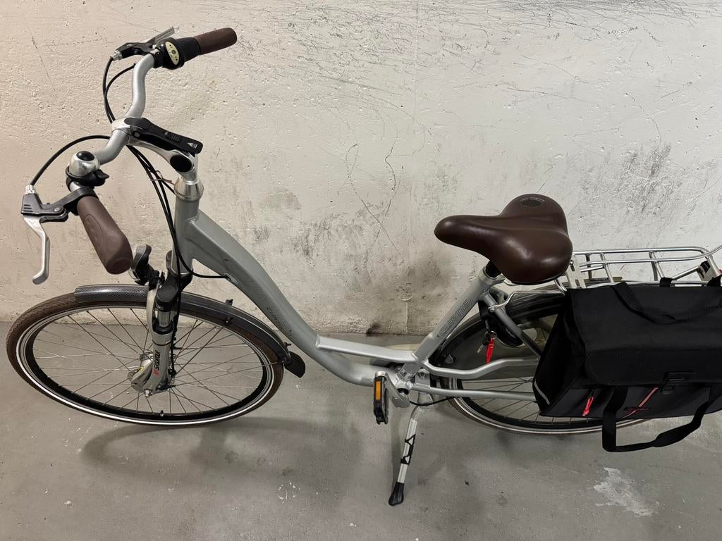 Curtis damesfiets zilverkleurig met lage instap, Fietsen en Brommers, Fietsen | Dames | Damesfietsen, Gebruikt, Overige merken
