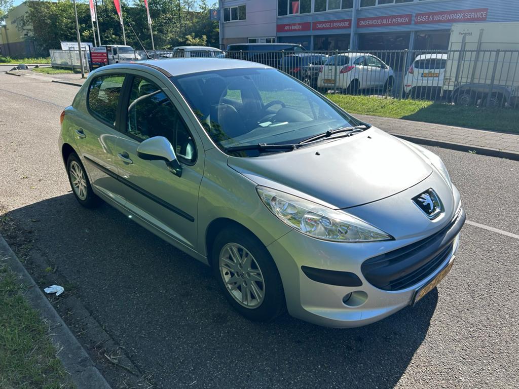 Peugeot 207 1.4 16V 5DRS 2007 Grijs, Voorwielaandrijving, Stof, 1360 cc, Zwart