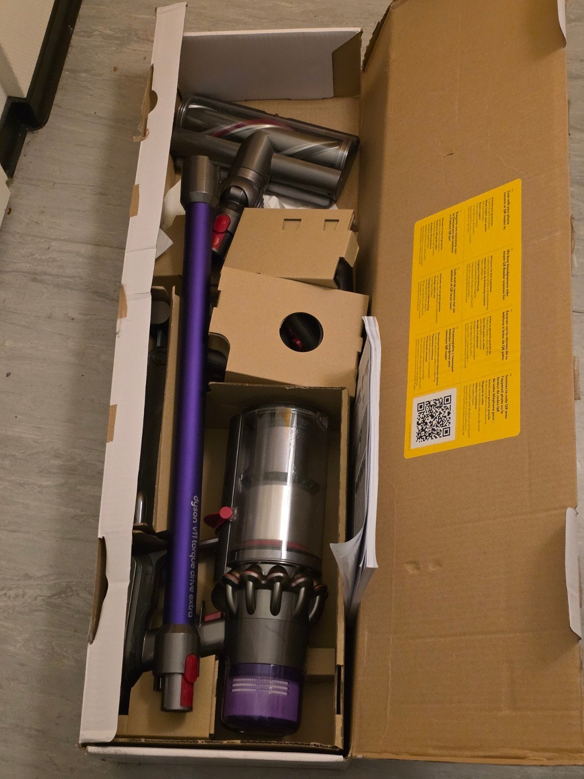Dyson V11 Torque Drive Extra steelstofzuiger, Officiële adres van Dyson, Zo goed als nieuw, Dyson, Reservoir