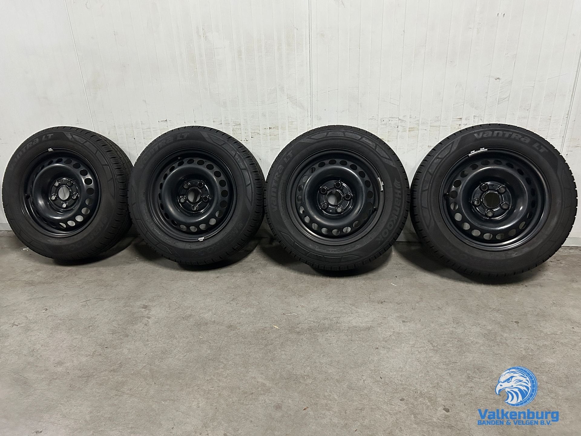 9mm! Originele VW Transporter T5 GP T6 T6.1 16 inch zwart st, Auto-onderdelen, -, Banden en Velgen, -, Zomerbanden