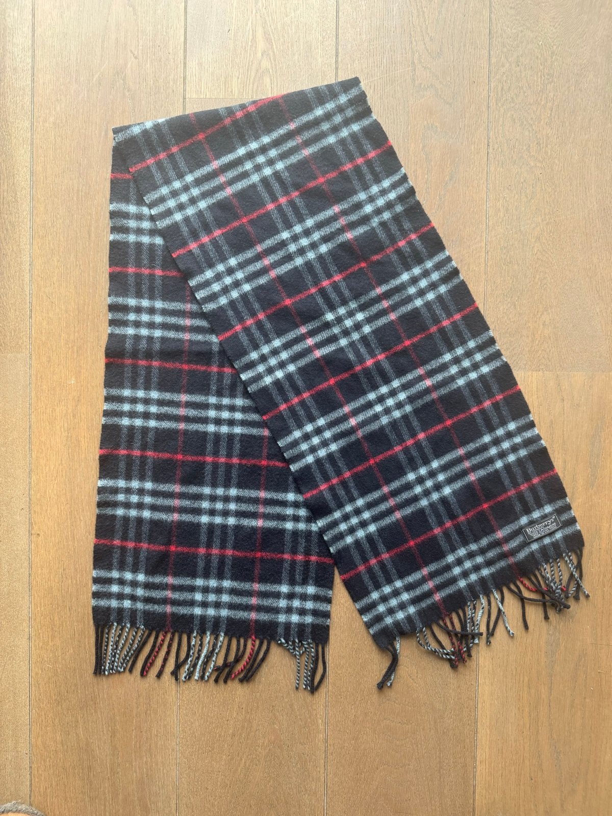 Burberry sjaal - Klassiek blauw geruit design, Ophalen of Verzenden, Zo goed als nieuw, Maat 46/48 (XL) of groter, Sjaal