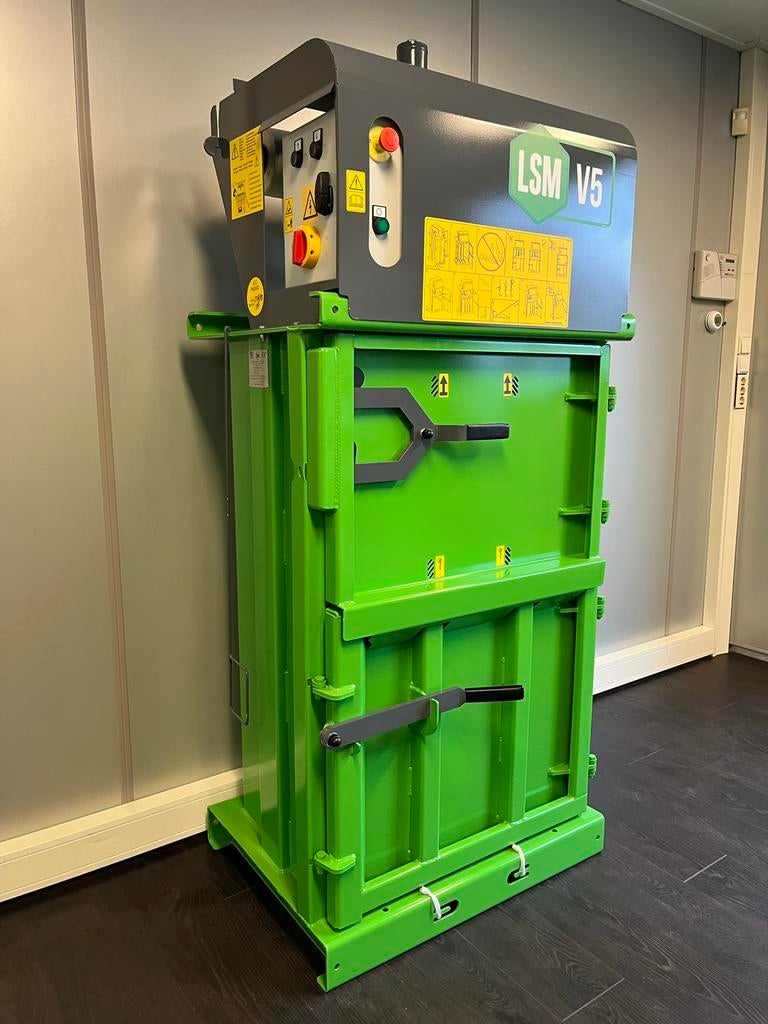 LSM V5 | 230 volt | Balenpers | Papierpers | Plasticpers, Ophalen of Verzenden, Nieuw