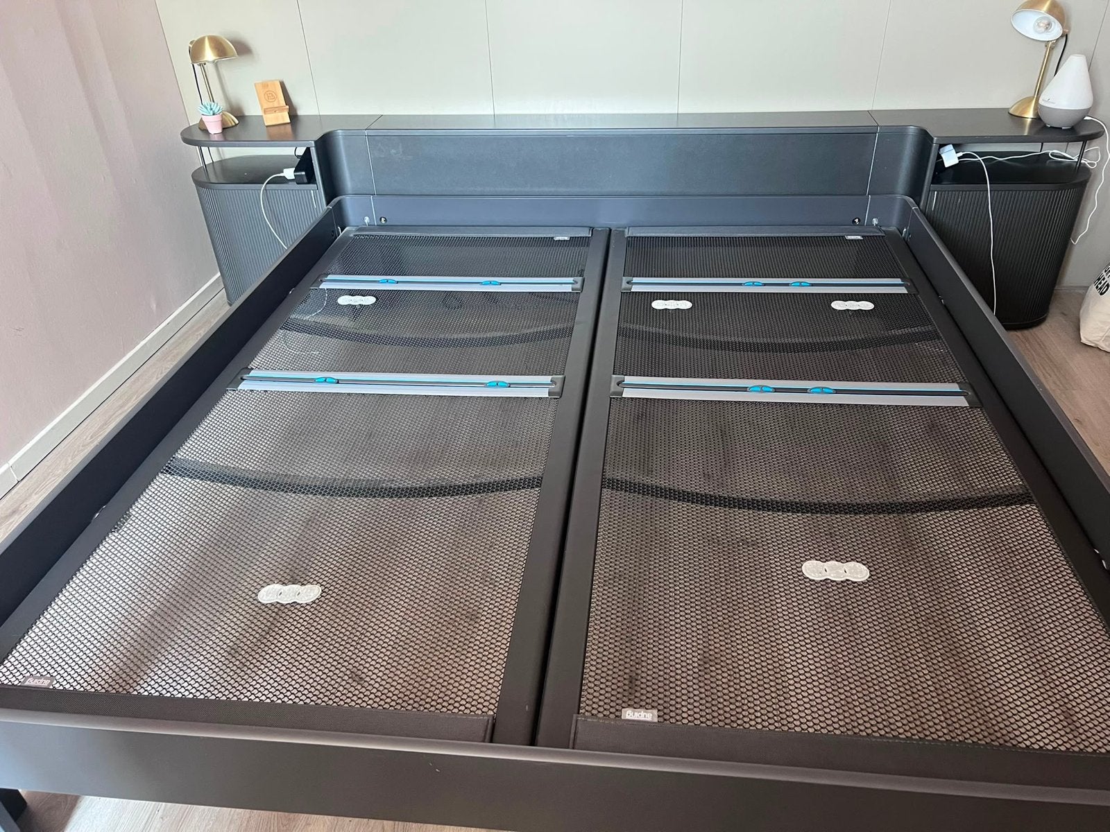 Auping Auronde bed 180x200 cm met nachtkastjes en spiraalbod, Ophalen, Gebruikt, Zwart, Tweepersoons