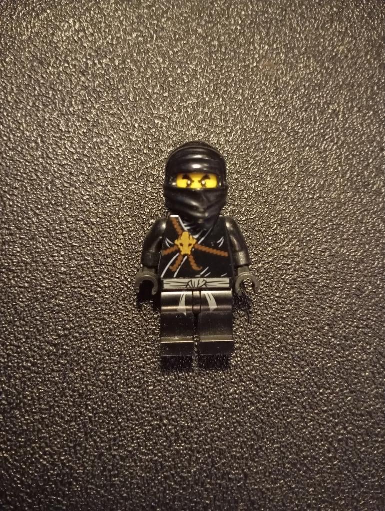 Lego Ninjago Cole - Golden Weapons, Ophalen