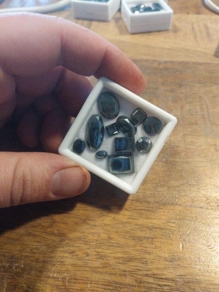 Mix lot van geslepen hematiet cabochons, Ophalen of Verzenden, Zo goed als nieuw